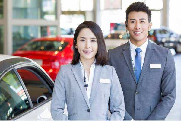 汽车销售员的真实生活,一个月卖13辆车收入仅2000